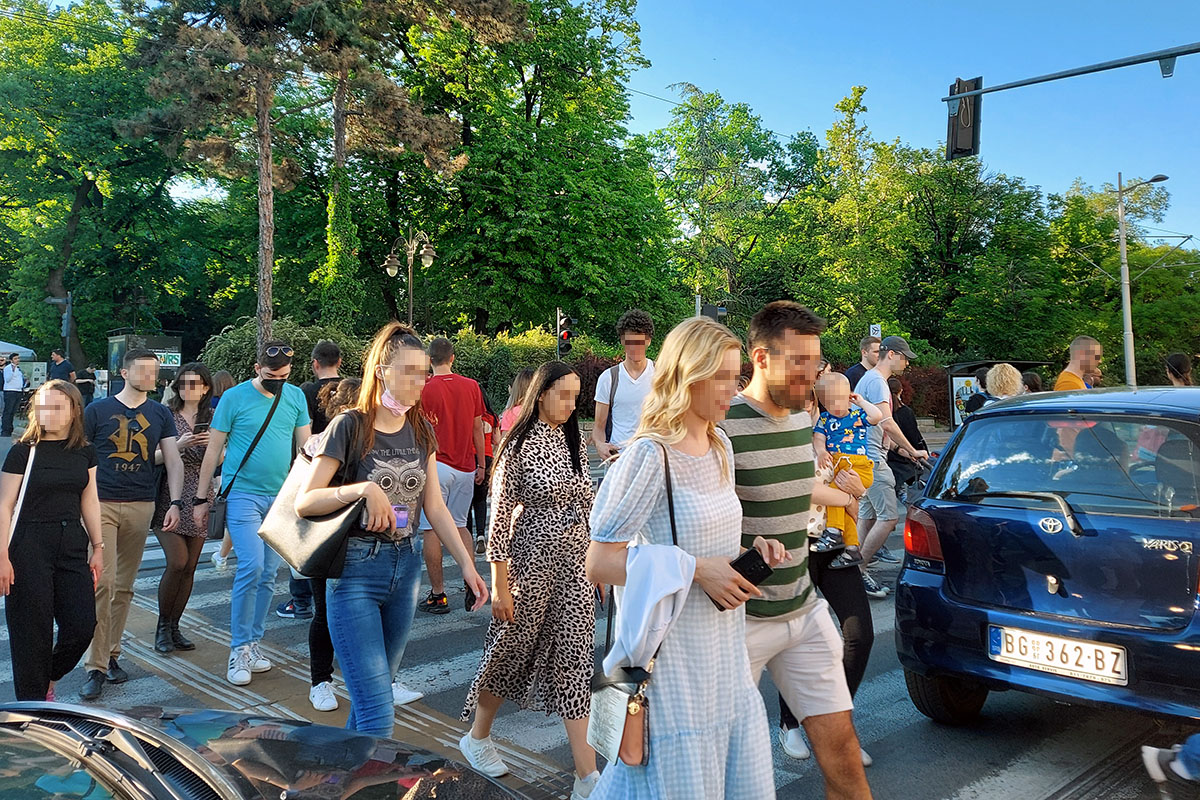 写真:ベオグラード市内のCOVID-19禍での市民の様子