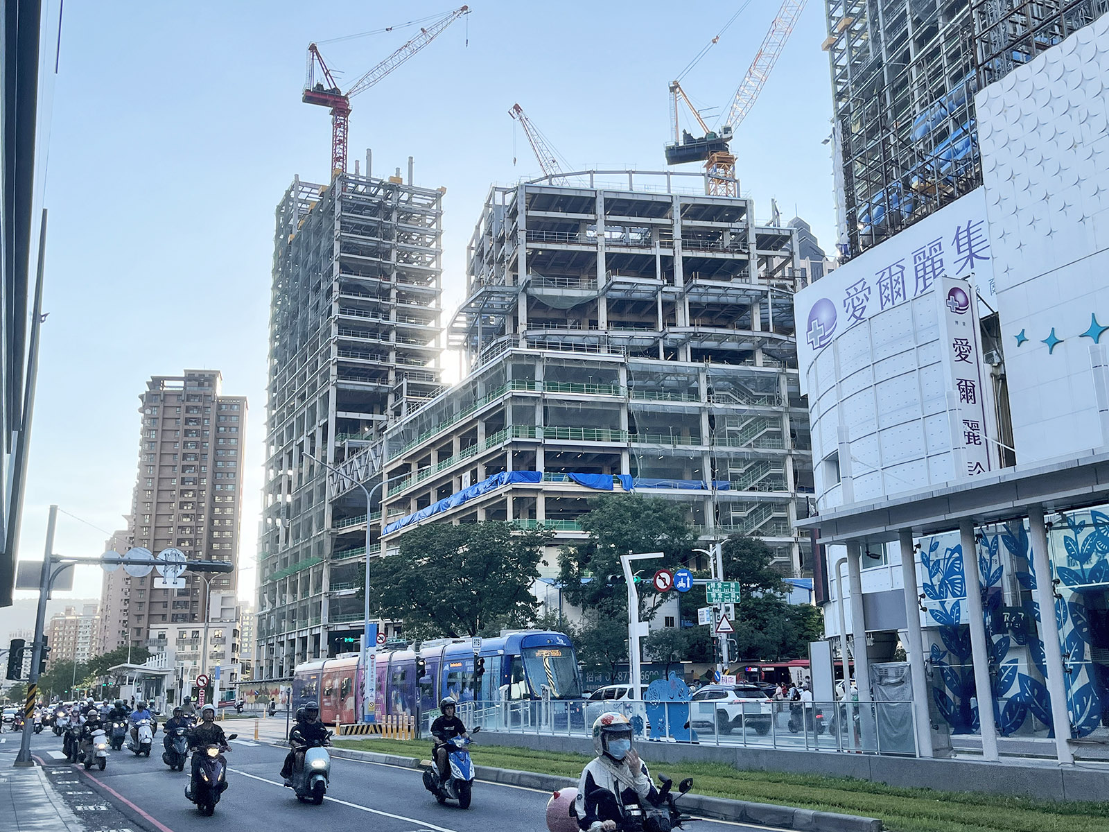 photo: Development status along the Kaohsiung LRT line