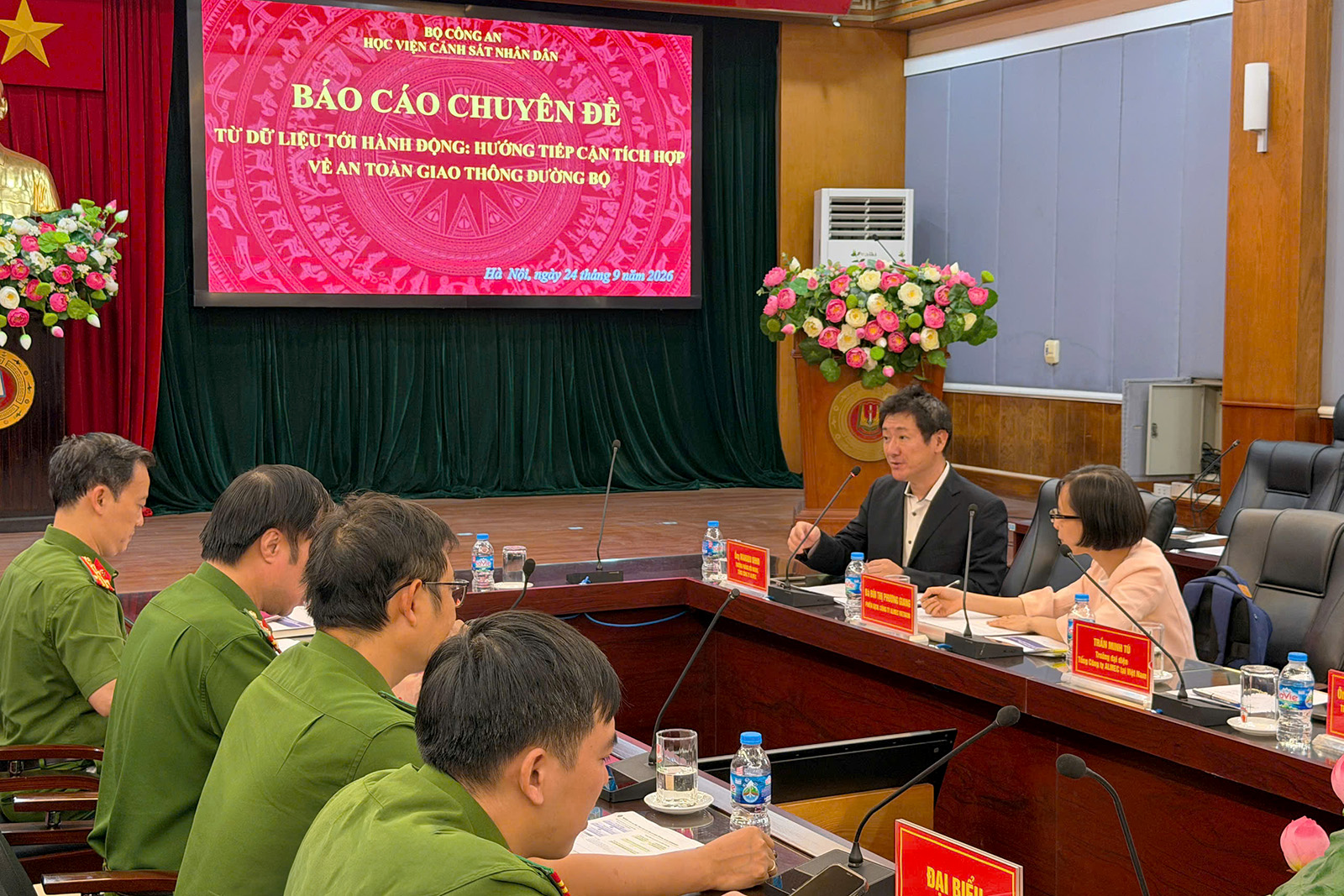 photo:Presentation